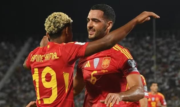Tây Ban Nha thắng dễ Bulgaria ngay trên sân khách